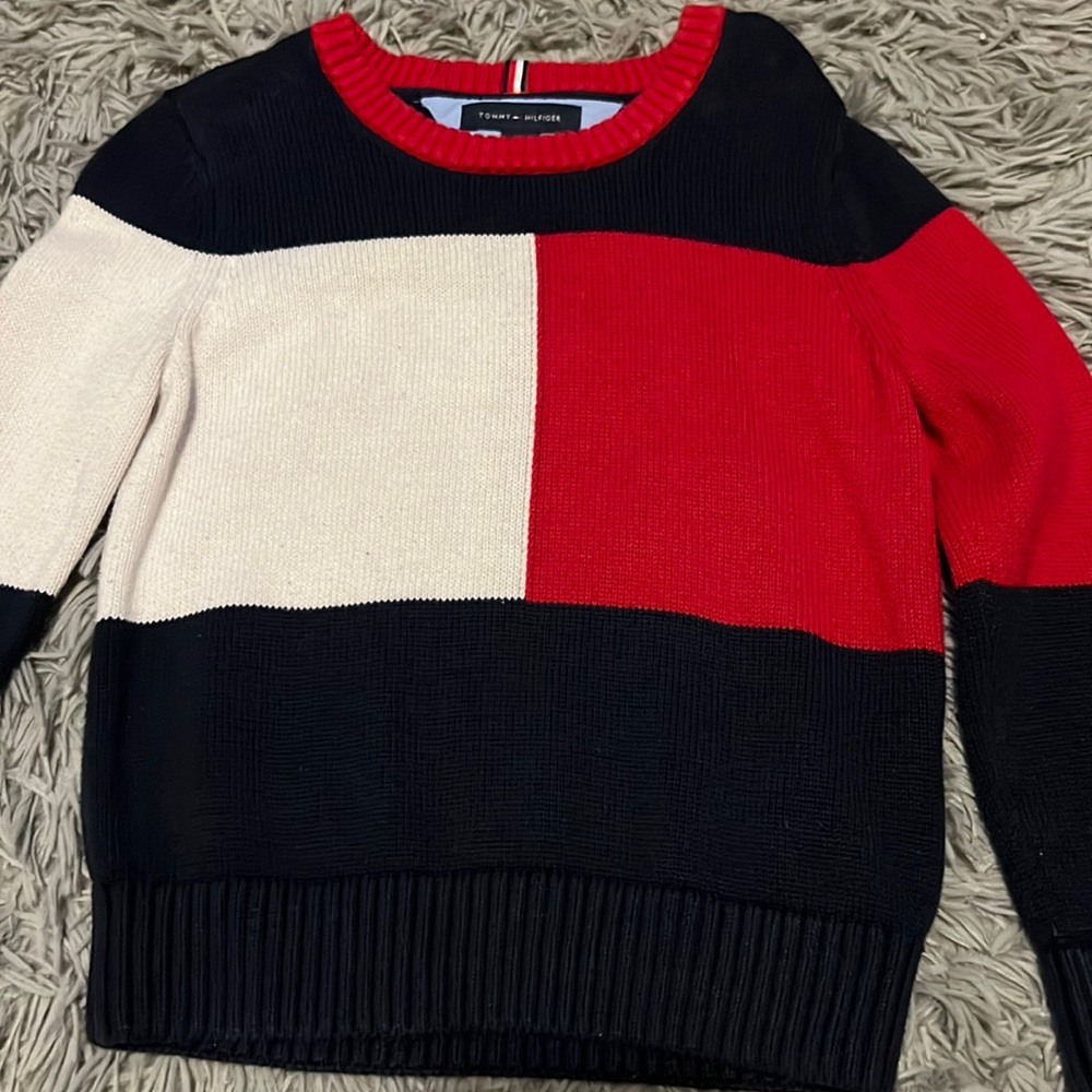 Tommy Hilfiger boys heavy sweatshirt